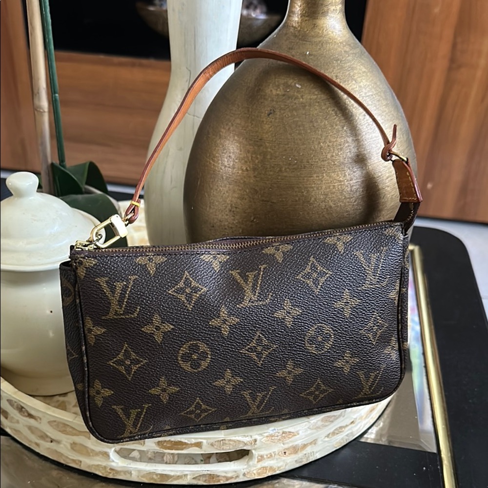 Louis Vuitton pochette  Accessoires Brown Monogram